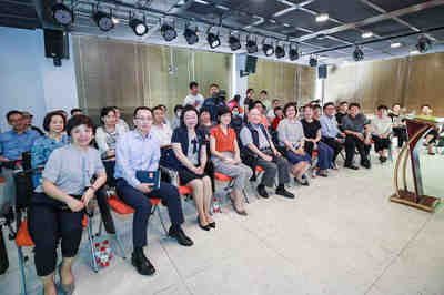 小照片，大時(shí)代 尚長(zhǎng)榮、蔡金萍、錢程、駱新走進(jìn)天平街道的文化敘事